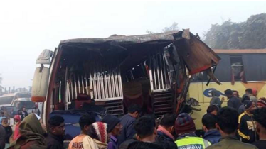 সিলেটে তিন বাসের মধ্যে সংঘর্ষে প্রাণ গেল দুজনের