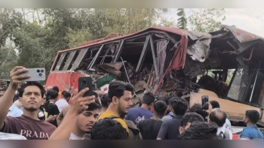 মাদারীপুরে দুই বাসের মুখোমুখি সংঘর্ষে নিহত ২
