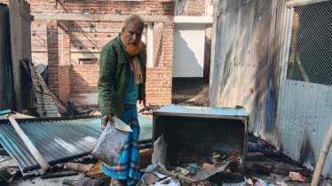 মাগুরায় সাব-রেজিস্ট্রি ও ভূমি অফিসে পেট্রোল বোমা