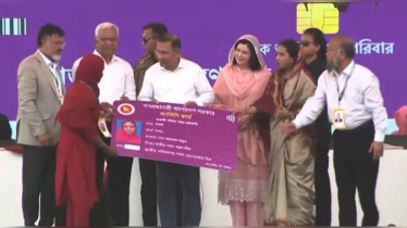 ‘ফ্যামিলি কার্ড’ বিতরণের উদ্বোধন করলেন প্রধানমন্ত্রী