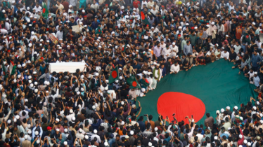 হাদির দাফন শেষে স্লোগানে উত্তাল শাহবাগ