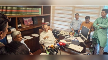 `হঠাৎ` চাহিদা বাড়ায় সারাদিনের তেল শেষ হচ্ছে তিন ঘণ্টায়