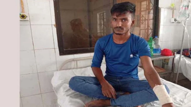 বাম হাত অবশ হওয়ার শঙ্কায় দিন কাটছে জুলাই যোদ্ধা সোহানের
