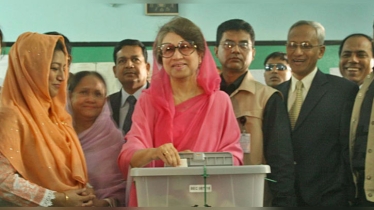 খালেদা জিয়ার তিন আসনে ভোটের কার্যক্রম চলবে: ইসি