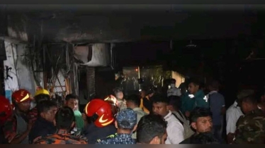 খুলনায় মার্কেটে আগুনে পুড়ল ১০ দোকান