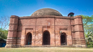 সাড়ে ৬শ’ বছরের স্মৃতিবিজড়িত জোড় বাংলা মসজিদ