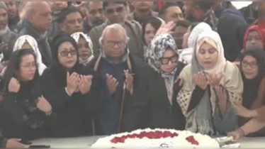 মায়ের দেখানো পথেই দেশ এগিয়ে নেবেন তারেক রহমান: রিজভী