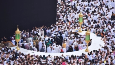 ৩০ দিনে মক্কা-মদিনায় ৬ কোটি ৯০ লাখ মুসল্লির সমাগম