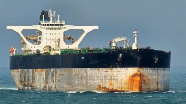 মার্কিন তাড়া খাওয়া তেল ট্যাংকার পাহারায় রাশিয়ার নৌবহর