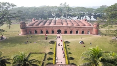 ঝুঁকিতে বিশ্ব ঐতিহ্য ষাটগম্বুজ মসজিদ!