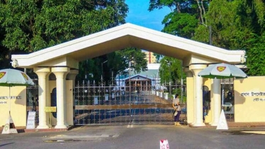 নির্বাচন পর্যন্ত ‘অপরিহার্য কারণ’ ছাড়া বিদেশ ভ্রমণ নয় নির্বাচন পর্যন্ত ‘অপরিহার্য কারণ’ ছাড়া বিদেশ ভ্রমণ নয়