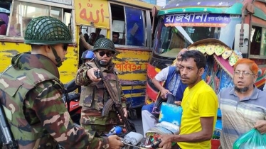ধানমন্ডি-আসাদগেটে শতাধিক অবৈধ ব্যাটারিচালিত রিকশা জব্দ
