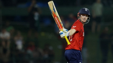 রেকর্ডময় ইনিংসে যেখানে সাকিবকে ছাড়িয়ে গেলেন ব্রুক