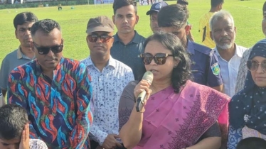 নাটোরে জেলা প্রশাসক গোল্ডকাপ ফুটবল টুর্নামেন্ট শুরু