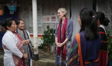 পার্বত্য চট্টগ্রামে যুক্তরাজ্যের সহায়তা প্রকল্প পরিদর্শন