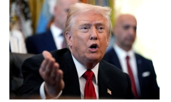 মাদুরোর সঙ্গে সম্ভাব্য আলোচনার ইঙ্গিত ট্রম্পের