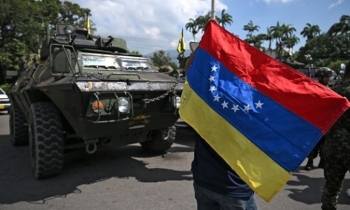 মাদুরো ক্ষমতাচ্যুত, তবু সেনাবাহিনী অনুগত: নির্বাসিত কর্মকর্তারা