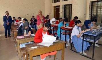 চট্টগ্রামে উৎসবমুখর পরিবেশে মেয়র শিক্ষাবৃত্তি পরীক্ষা সম্পন্ন