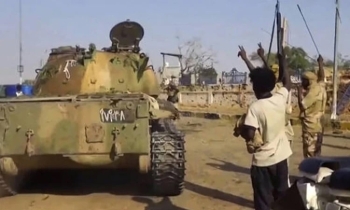 সুদানে আরএসএফ ও সেনাবাহিনীর মধ্যে রক্তক্ষয়ী লড়াই