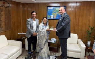 মধ্যপ্রাচ্যে ফ্লাইট বিপর্যয়ে অপতথ্য এড়াতে যাত্রীদের সতর্ক থাকার আ