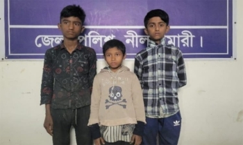 নীলফামারীর চিলাহাটি সীমান্তে ৩ শিশু আটক