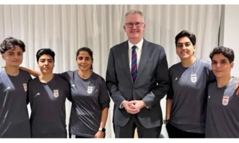 অস্ট্রেলিয়ায় আশ্রয় নিলেন পাঁচ ইরানি নারী ফুটবল খেলোয়াড়