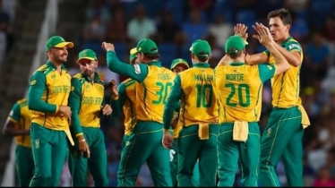 ওয়েস্ট ইন্ডিজকে হারিয়ে সেমিফাইনালের দ্বারপ্রান্তে দক্ষিণ আফ্রিকা