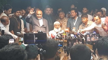বিএনপির পদত্যাগ দাবির বিপরীত পথে জামায়াত