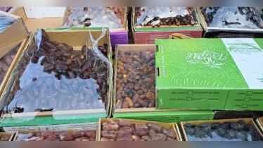 রোজার আগে খেজুরের বাজারে ভিড়ভাট্টা