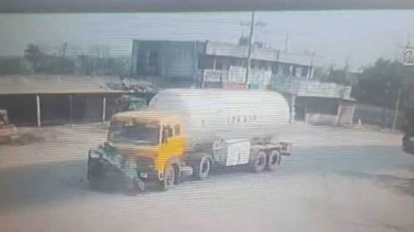 কুষ্টিয়ায় গ্যাস লরির সঙ্গে অটোরিকশার সংঘর্ষে নিহত ৫