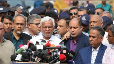 `চিকিৎসা গ্রহণ করতে পারছেন খালেদা জিয়া, গুজবে কান দেবেন না`