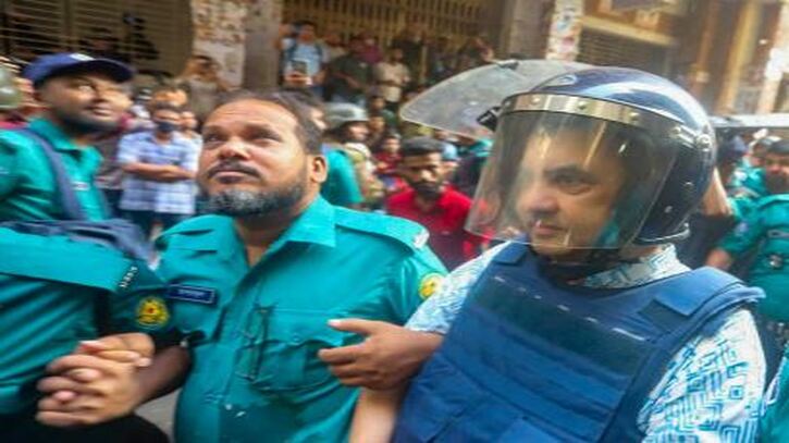 ৬ মামলায় জামিন সাবের হোসেনের, মুক্তিতে ‘বাধা নেই’ ৬ মামলায় জামিন সাবের হোসেনের, মুক্তিতে ‘বাধা নেই’