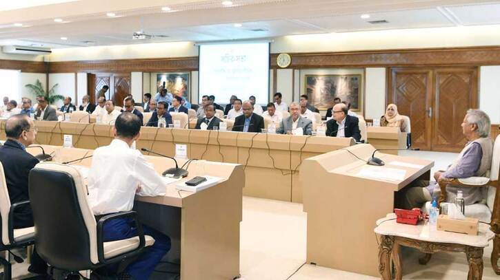 সচিবদের চিন্তার ‘সংস্কার’ চাইলেন প্রধান উপদেষ্টা সচিবদের চিন্তার ‘সংস্কার’ চাইলেন প্রধান উপদেষ্টা