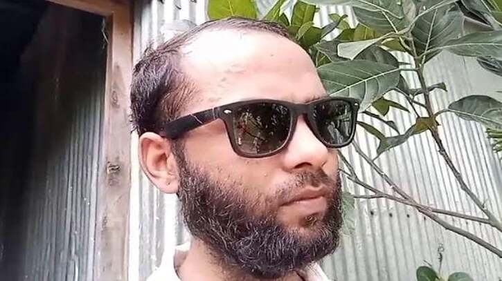 ছেলের সুস্থতা ছাড়া আর কিছুই চান না সখিনা বেগম ছেলের সুস্থতা ছাড়া আর কিছুই চান না সখিনা বেগম