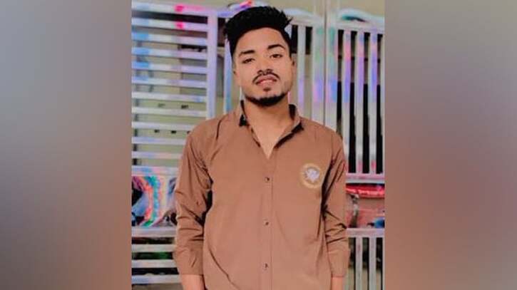 শহিদ সোহাগের খুনিদের দৃষ্টান্তমূলক শাস্তি চান তার মা শহিদ সোহাগের খুনিদের দৃষ্টান্তমূলক শাস্তি চান তার মা