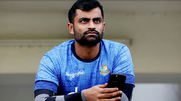 জীবনের ইনিংসে কঠিন লড়াইয়ে তামিম জীবনের ইনিংসে কঠিন লড়াইয়ে তামিম
