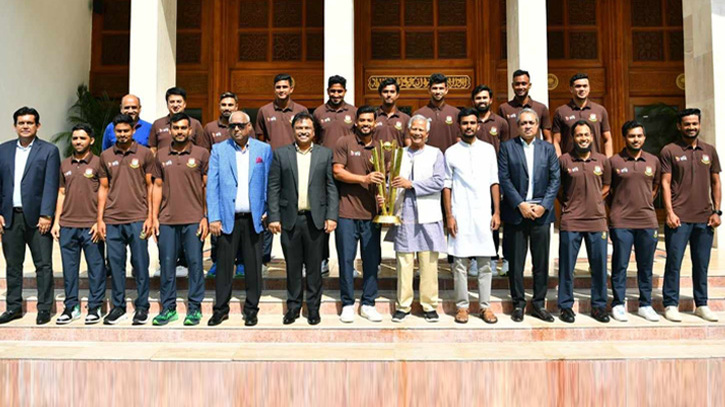 জাতীয় ক্রিকেট দলকে সংবর্ধনা দিলেন প্রধান উপদেষ্টা জাতীয় ক্রিকেট দলকে সংবর্ধনা দিলেন প্রধান উপদেষ্টা