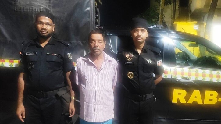 শেরপুরে হত্যা মামলায় সাবেক ইউপি চেয়ারম্যান গ্রেফতার শেরপুরে হত্যা মামলায় সাবেক ইউপি চেয়ারম্যান গ্রেফতার