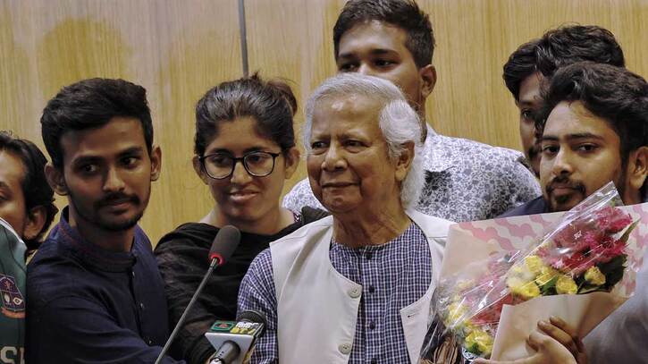 ছাত্রদের দেখানো পথেই এগিয়ে যাবে বাংলাদেশ: ইউনূস ছাত্রদের দেখানো পথেই এগিয়ে যাবে বাংলাদেশ: ইউনূস