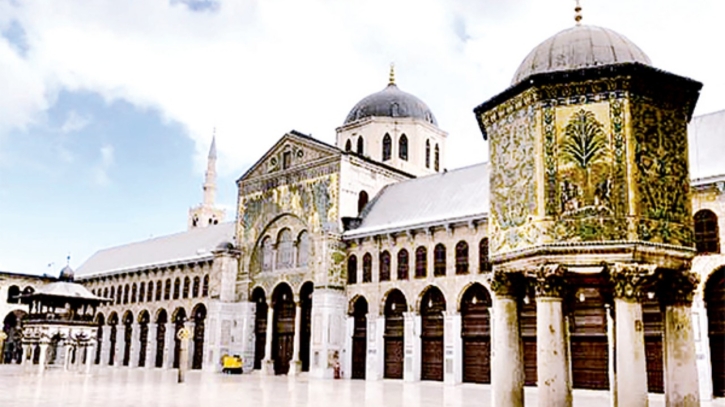 উমাইয়া স্থাপত্যের নিদর্শন বহন করছে যে দুই ঐতিহাসিক মসজিদ