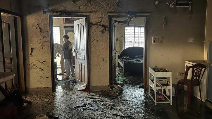 চট্টগ্রামের বাসায় বিস্ফোরণ: এক মাস পর চলে গেল শিশু স্নিগ্ধাও