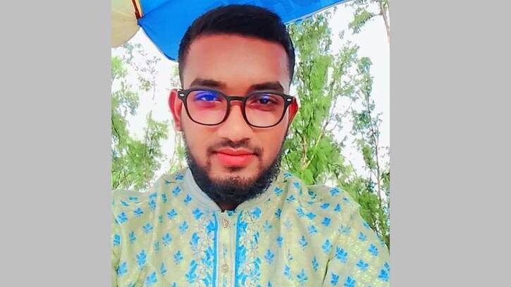 কক্সবাজার সৈকতে ২ নারীকে হয়রানির ঘটনায় ক্ষোভ, যুবক আটক কক্সবাজার সৈকতে ২ নারীকে হয়রানির ঘটনায় ক্ষোভ, যুবক আটক