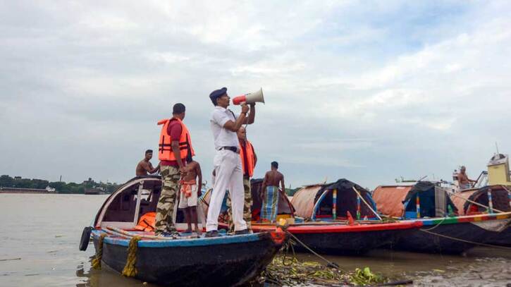 `দানা` পরিণত প্রবল ঘূর্ণিঝড়ে, যাচ্ছে ওড়িশার দিকে `দানা` পরিণত প্রবল ঘূর্ণিঝড়ে, যাচ্ছে ওড়িশার দিকে
