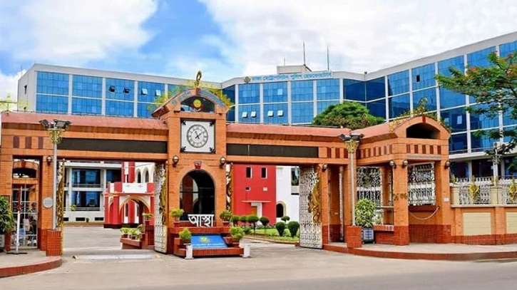 পতিত সরকারের কর্মীরা ঢাকায় সক্রিয়—ডিএমপি’র নজরে একাধিক ফ্ল্যাট পতিত সরকারের কর্মীরা ঢাকায় সক্রিয়—ডিএমপি’র নজরে একাধিক ফ্ল্যাট