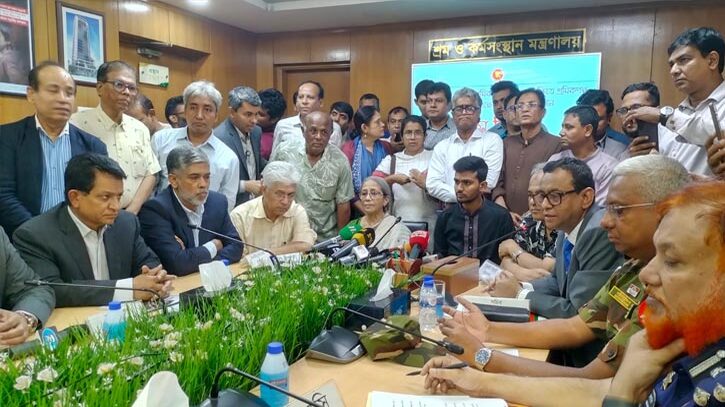 পোশাক শ্রমিকদের ১৮ দফা দাবি মেনে নেওয়ার সিদ্ধান্ত পোশাক শ্রমিকদের ১৮ দফা দাবি মেনে নেওয়ার সিদ্ধান্ত