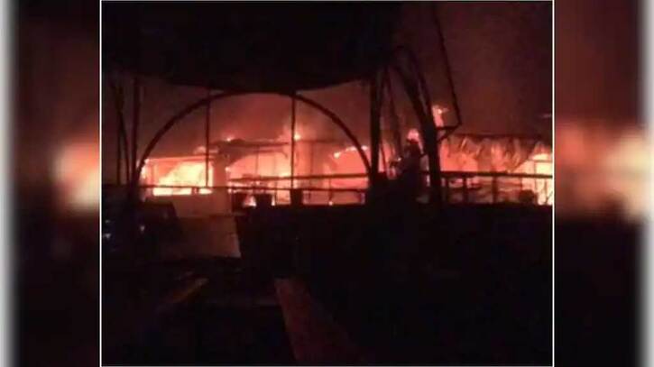 ভারতে নৈশক্লাবে অগ্নিকাণ্ডে পর্যটকসহ ২৫ জনের মৃত্যু