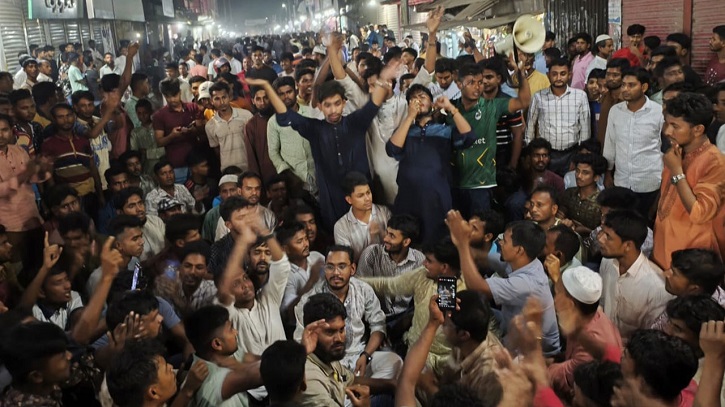 হান্নান মাসউদের পথসভায় বিএনপির হামলা, সড়কে অবস্থান কর্মসূচি হান্নান মাসউদের পথসভায় বিএনপির হামলা, সড়কে অবস্থান কর্মসূচি