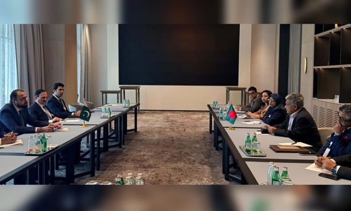 বাংলাদেশ ও পাকিস্তানের মধ্যে দ্বিপাক্ষিক সহযোগিতা জোরদারের আহ্বান শ্রম উপদেষ্টার বাংলাদেশ ও পাকিস্তানের মধ্যে দ্বিপাক্ষিক সহযোগিতা জোরদারের আহ্বান শ্রম উপদেষ্টার
