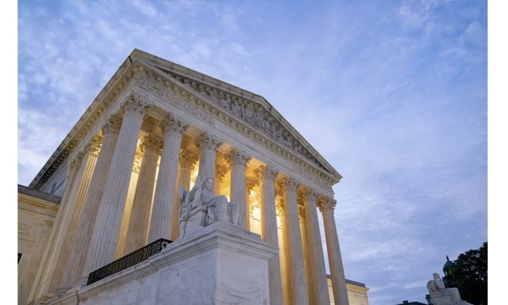 ট্রাম্পের বিশ্বব্যাপী শুল্ক আরোপের বিরুদ্ধে সুপ্রিম কোর্টে চ্যালেঞ্জ, বুধবার শুনানী