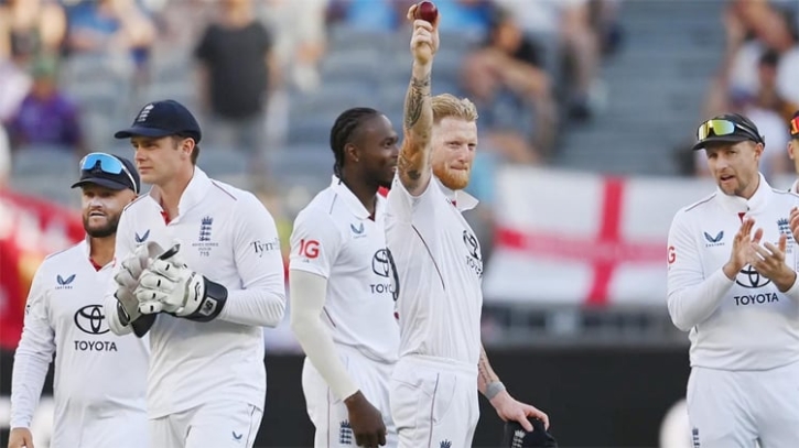 স্টার্ক-স্টোকসের বিধ্বংসী বোলিংয়ের অ্যাশেজের প্রথম দিন ১৯ উইকেট